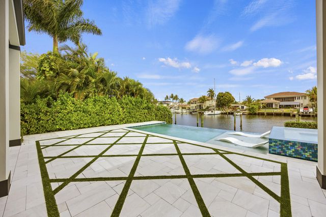 736 Lagoon Drive, North Palm Beach, FL 33408