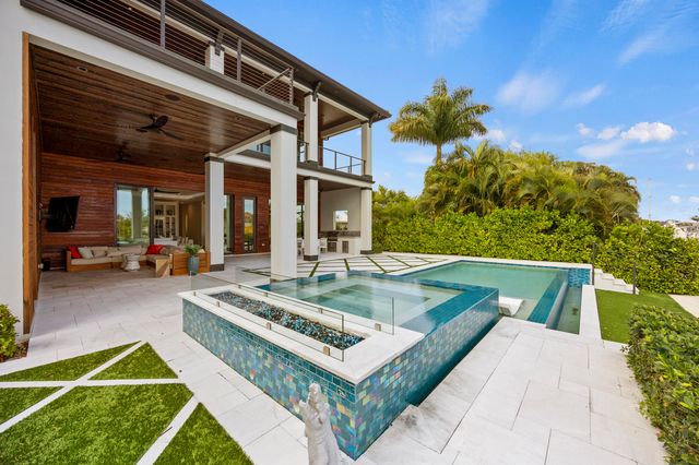 736 Lagoon Drive, North Palm Beach, FL 33408