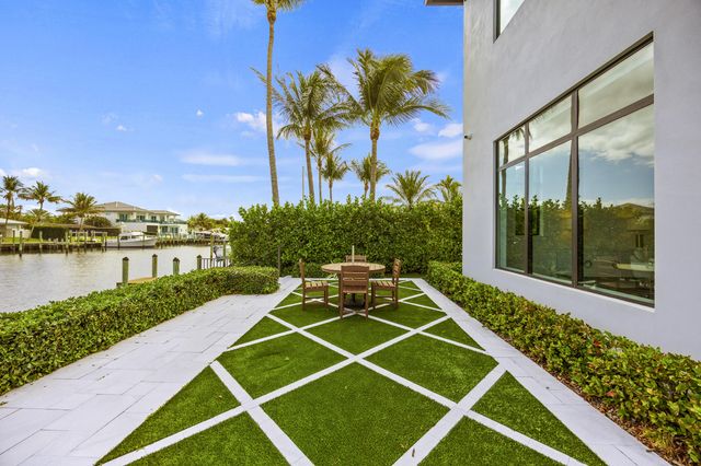 736 Lagoon Drive, North Palm Beach, FL 33408