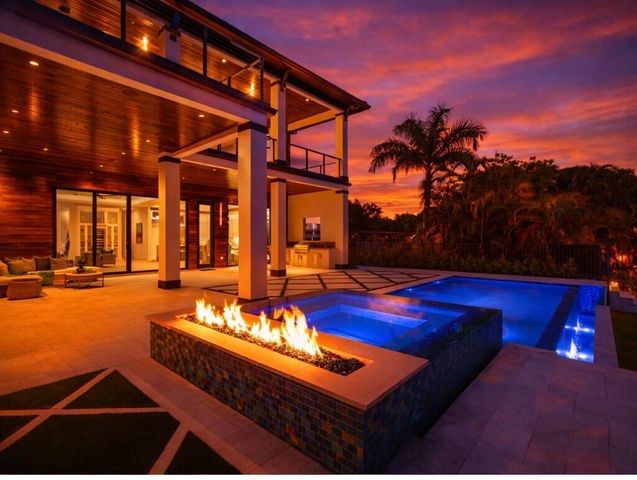 736 Lagoon Drive, North Palm Beach, FL 33408