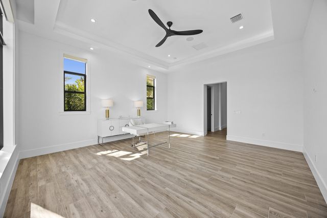 736 Lagoon Drive, North Palm Beach, FL 33408