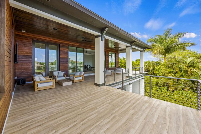 736 Lagoon Drive, North Palm Beach, FL 33408