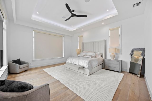 736 Lagoon Drive, North Palm Beach, FL 33408