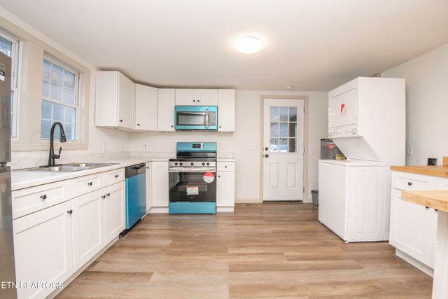 299 Big Mountain Hollow Rd, Oliver Springs, TN 37840