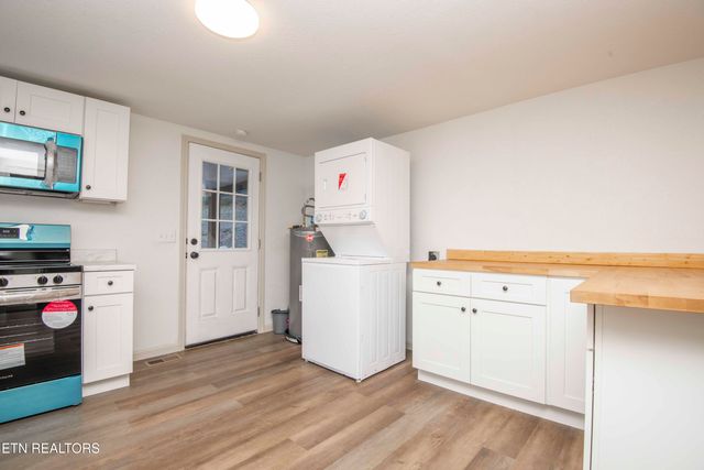 299 Big Mountain Hollow Rd, Oliver Springs, TN 37840