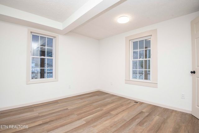 299 Big Mountain Hollow Rd, Oliver Springs, TN 37840