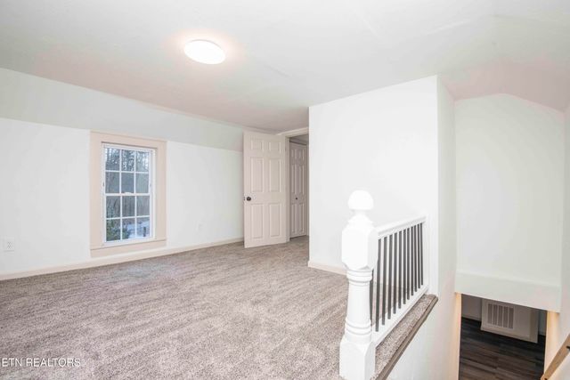 299 Big Mountain Hollow Rd, Oliver Springs, TN 37840