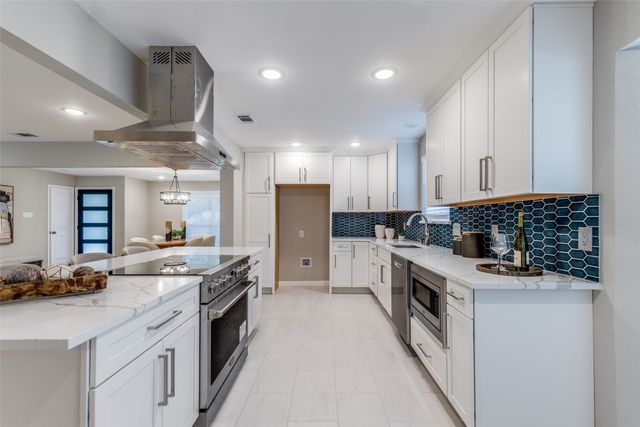 7709 El Pensador Drive, Dallas, TX 75248