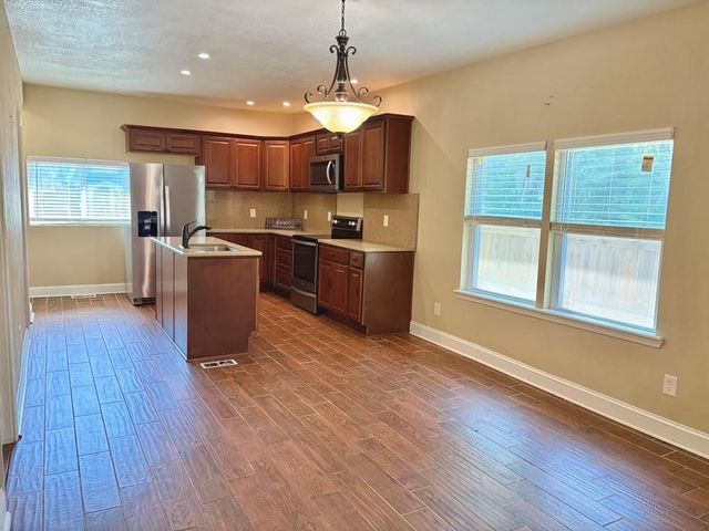 2947 Garfield Avenue, Kansas City, MO 64109