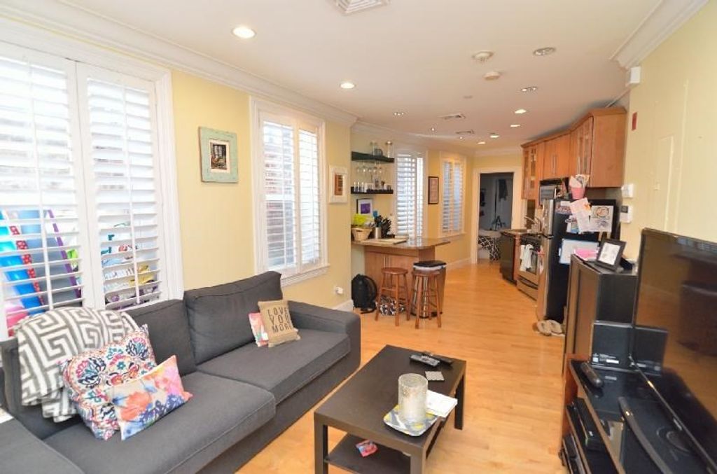 101 Prince 6, Boston, MA 02113