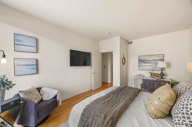 3009 Triumph Dr, Alameda, CA 94501