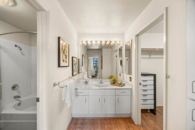 3009 Triumph Dr, Alameda, CA 94501