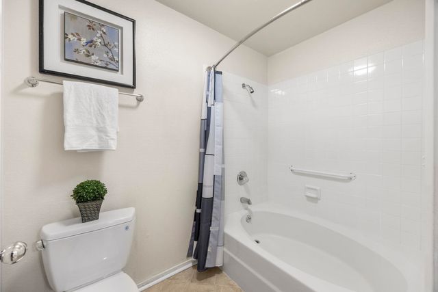 3009 Triumph Dr, Alameda, CA 94501