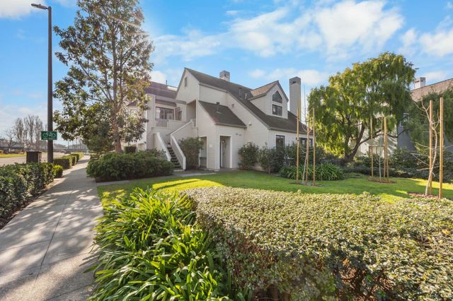 3009 Triumph Dr, Alameda, CA 94501