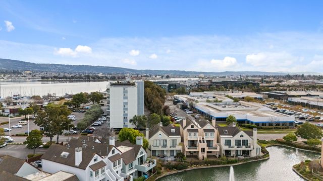 3009 Triumph Dr, Alameda, CA 94501