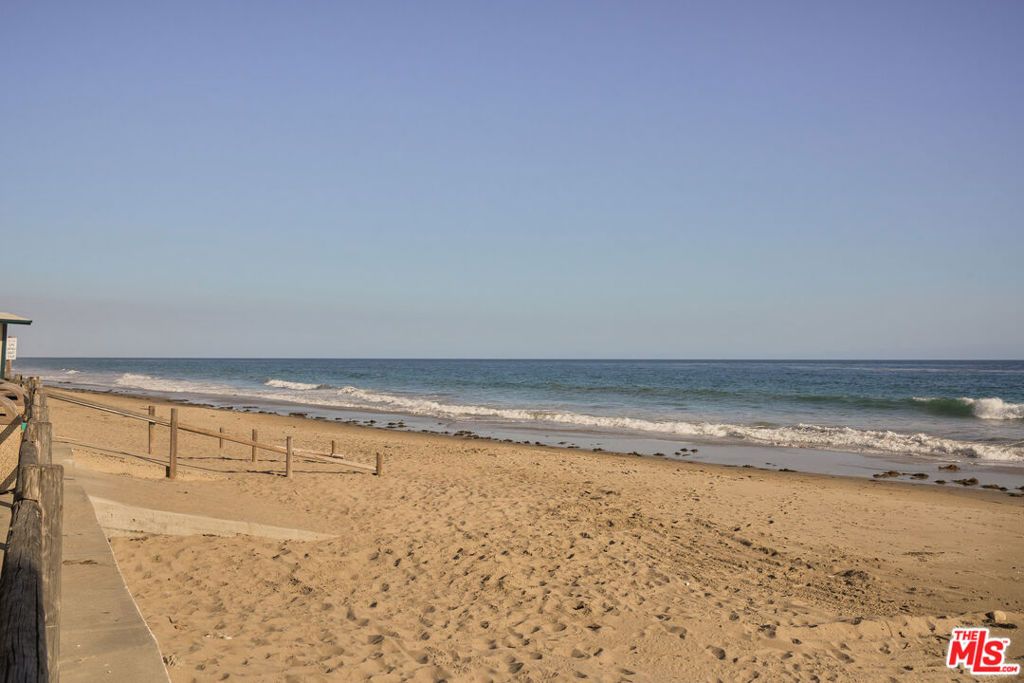 Image 22 of property listing at 4121 Creciente Drive, Santa Barbara, CA 93110