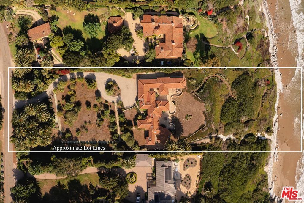 Image 3 of property listing at 4121 Creciente Drive, Santa Barbara, CA 93110