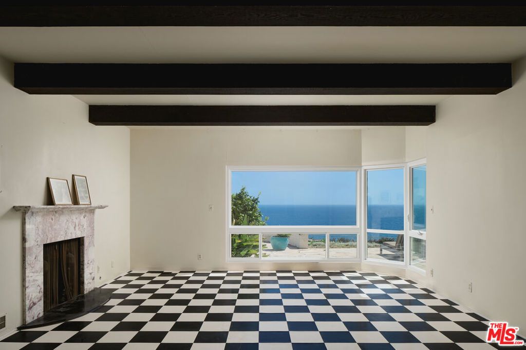 Image 5 of property listing at 4121 Creciente Drive, Santa Barbara, CA 93110