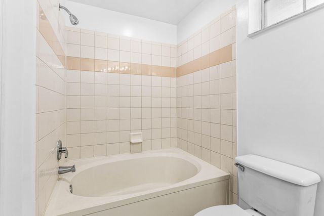 1961 BRANDYWINE Road 304, West Palm Beach, FL 33409
