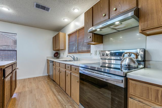 9507 Shadowbrook, San Antonio, TX 78254