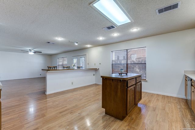 9507 Shadowbrook, San Antonio, TX 78254