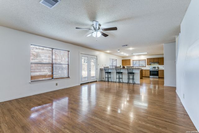 9507 Shadowbrook, San Antonio, TX 78254