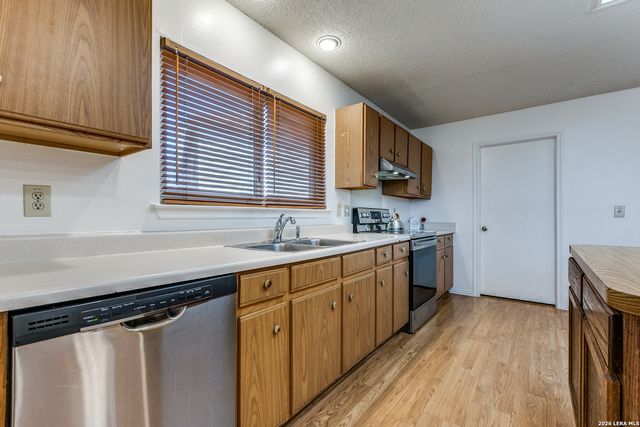 9507 Shadowbrook, San Antonio, TX 78254