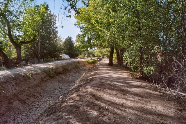 1630 Rancho Guadalupe Trail NW, Albuquerque, NM 87107
