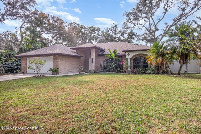 1356 Canary Drive, Deland, FL 32720