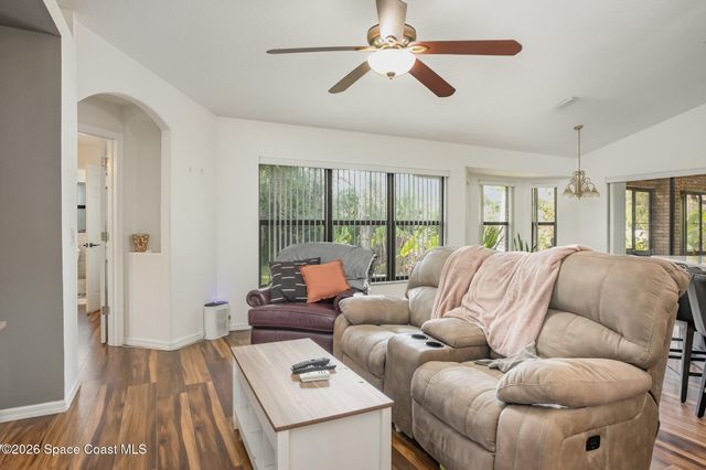 1356 Canary Drive, Deland, FL 32720