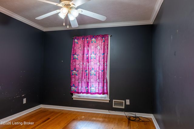 7909 Nottoway Cir, Louisville, KY 40214
