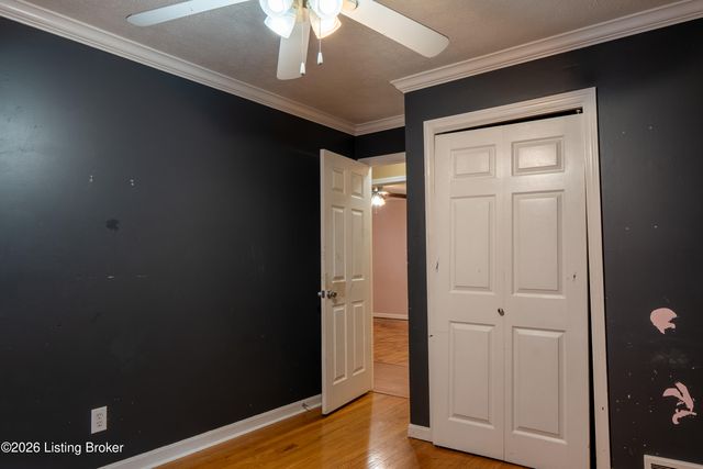 7909 Nottoway Cir, Louisville, KY 40214