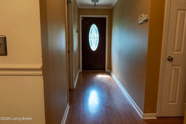 7909 Nottoway Cir, Louisville, KY 40214