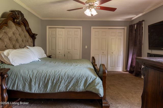 7909 Nottoway Cir, Louisville, KY 40214