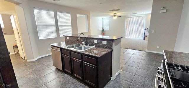 6255 West Arby Avenue 255, Las Vegas, NV 89118