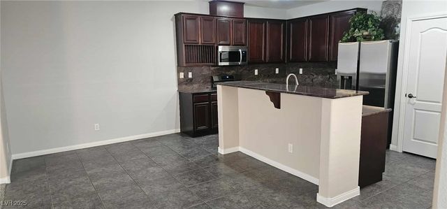 6255 West Arby Avenue 255, Las Vegas, NV 89118