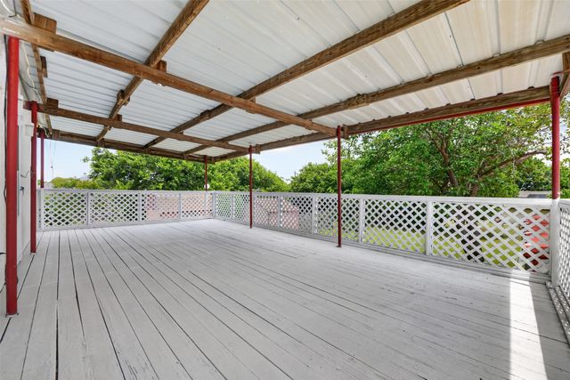 104 Bow Creek Circle, Red Oak, TX 75154