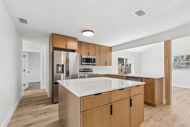 1101 54TH AVENUE S, St Petersburg, FL 33705