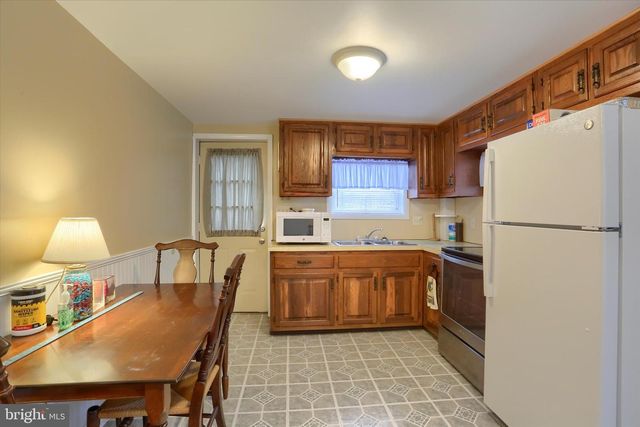 40 MEADOW GROVE, Newport, PA 17074