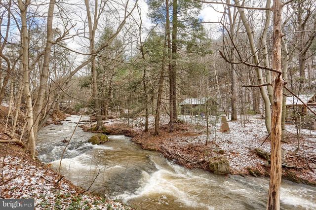 40 MEADOW GROVE, Newport, PA 17074