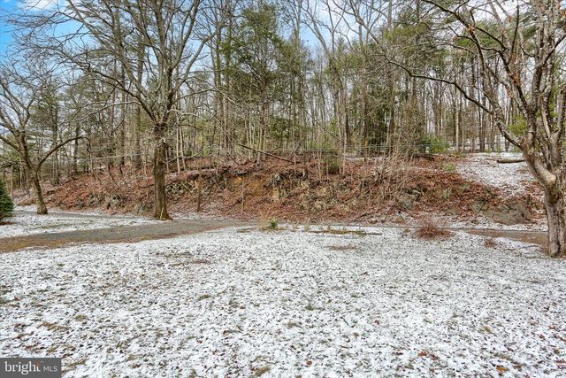 40 MEADOW GROVE, Newport, PA 17074