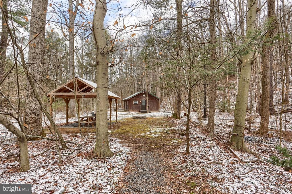 40 MEADOW GROVE, Newport, PA 17074