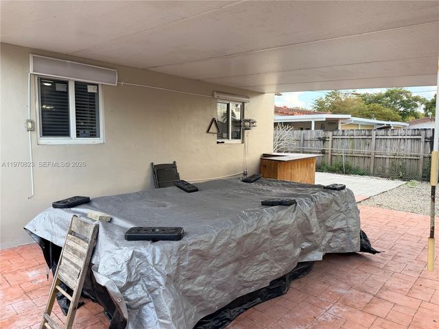 1320 N 69th Way, Hollywood, FL 33024