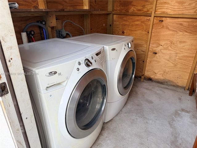 1320 N 69th Way, Hollywood, FL 33024