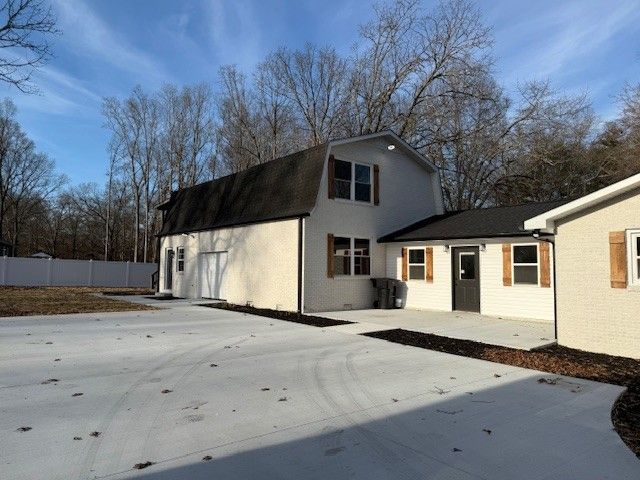 125 Old Shelbyville Hwy, Tullahoma, TN 37388