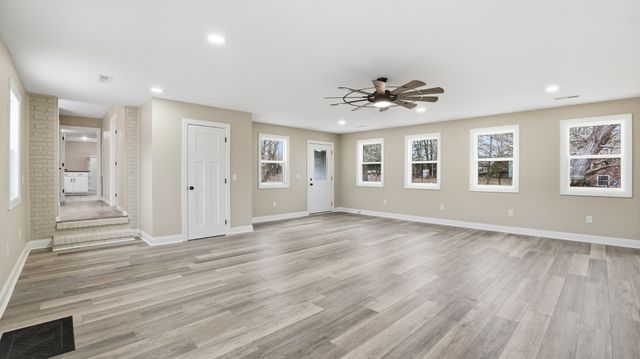 125 Old Shelbyville Hwy, Tullahoma, TN 37388