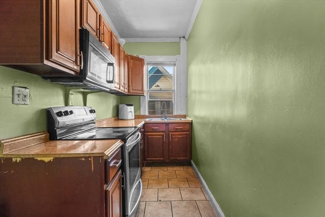 67-69 Osgood St, Lawrence, MA 01843