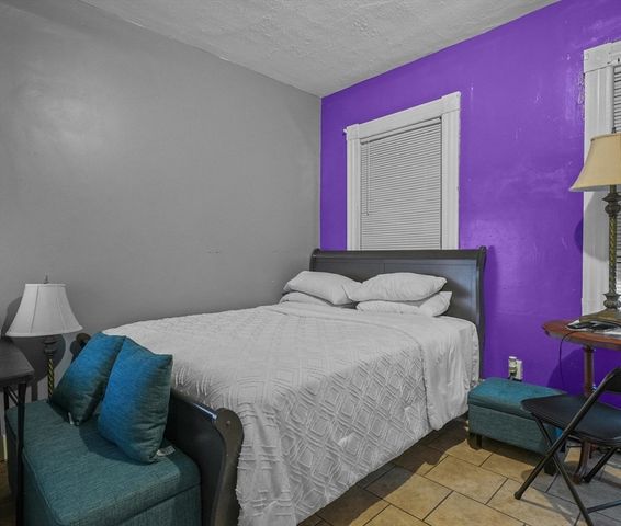 67-69 Osgood St, Lawrence, MA 01843