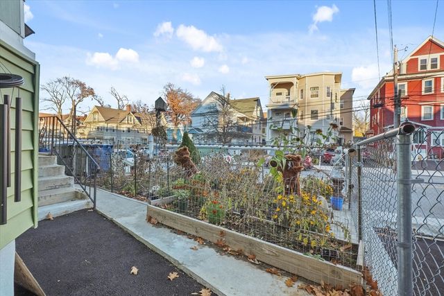 67-69 Osgood St, Lawrence, MA 01843