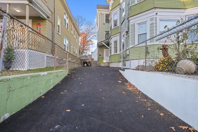 67-69 Osgood St, Lawrence, MA 01843